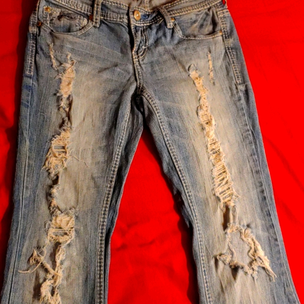 Denim distressed jeans